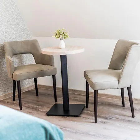 Hoekis-zimmervermietung 5 招待所 3*